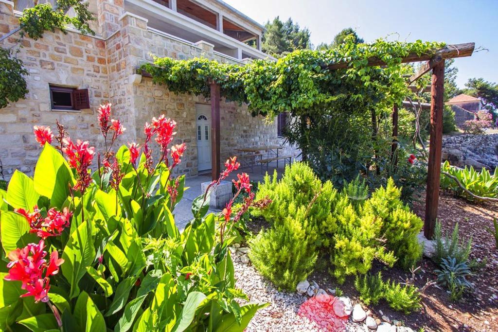 Seaside Secluded Apartments Cove Skozanje, Hvar - 5713 Gdinj Eksteriør bilde